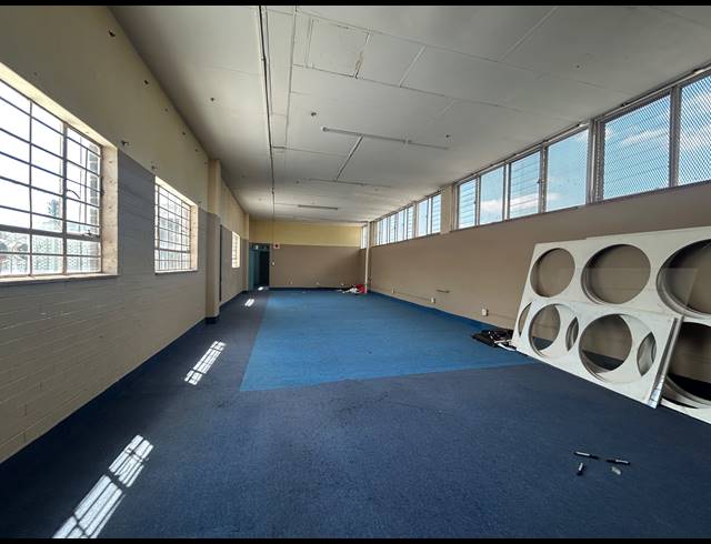 1,200M² WAREHOUSE TO LET IN DELAREY